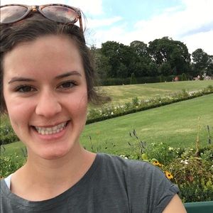 Meet your Posher, Jennifer